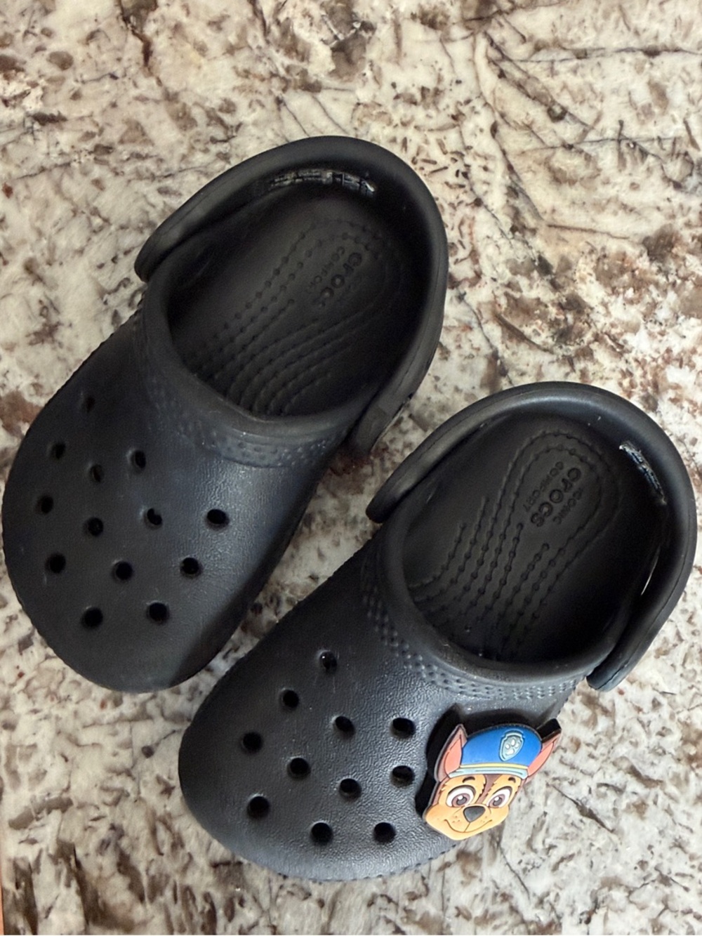 Toddler Black Crocs with Cartoon Charm Chase